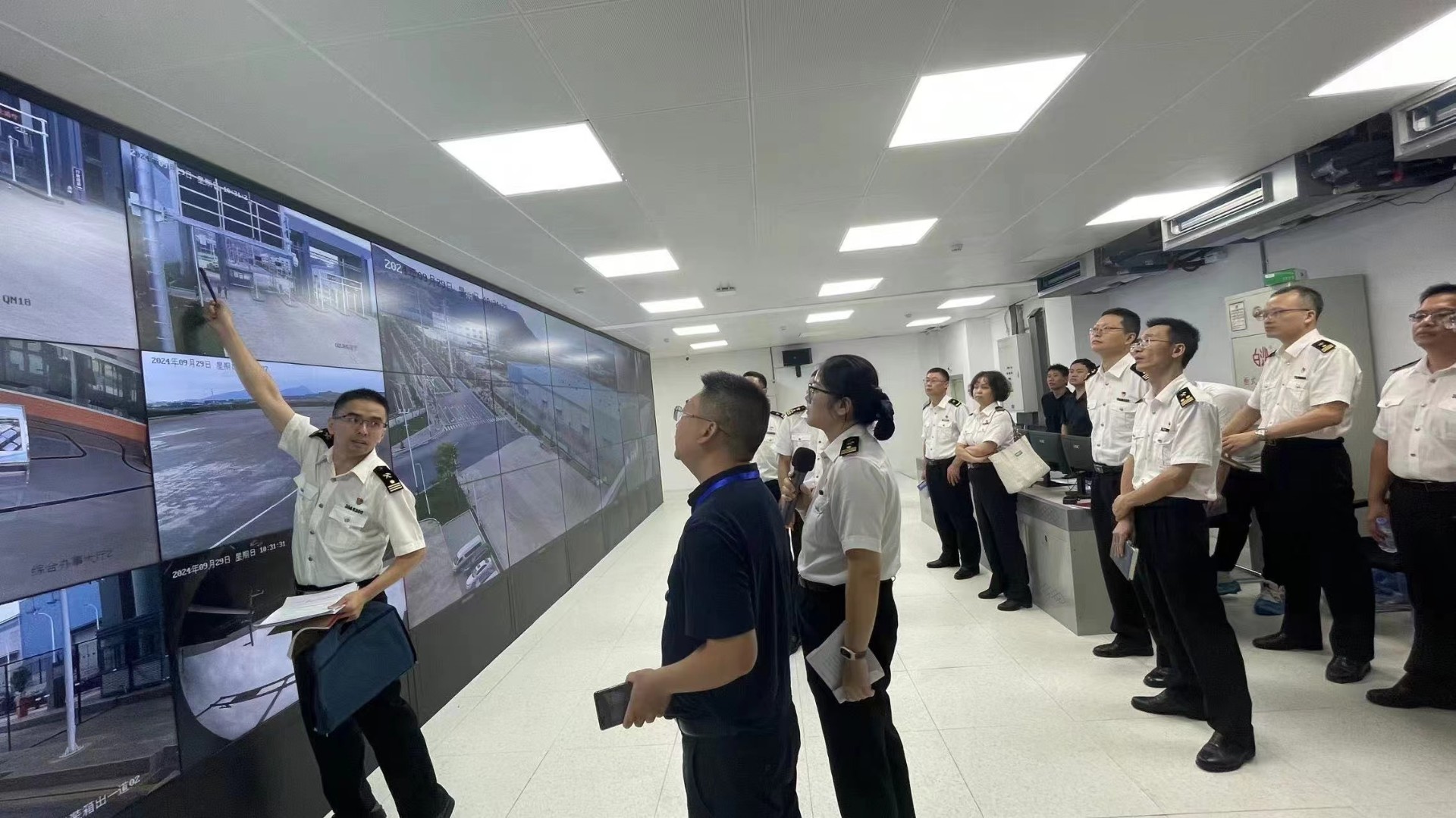 福州海關相關領導深入寧德保稅物流中心（B保）項目調研，蔡慧銘拍攝3.jpg